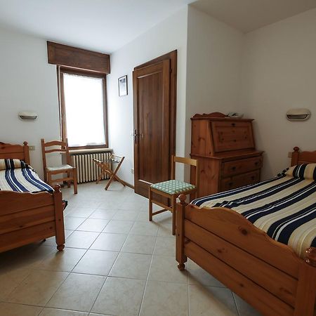 Albergo De March Farra d'Alpago Exterior photo